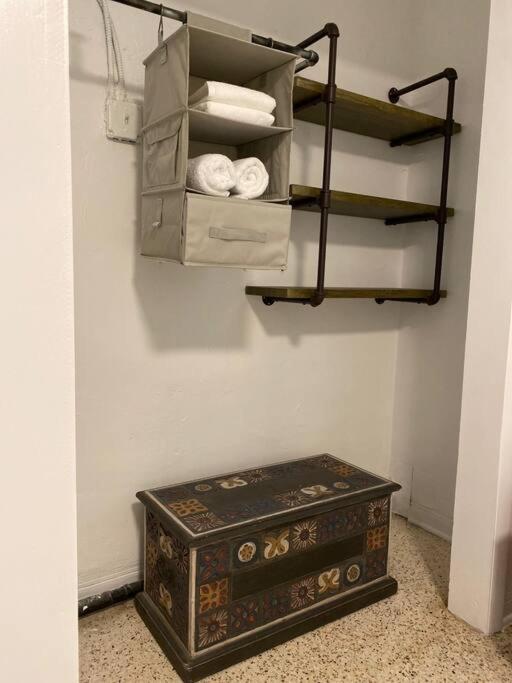 Stayover In Miami Home 2Br - 1Bth - Free Parking 외부 사진