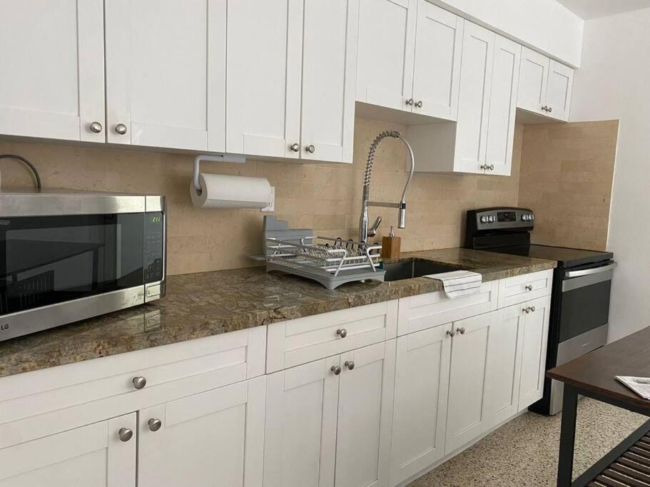 Stayover In Miami Home 2Br - 1Bth - Free Parking 외부 사진