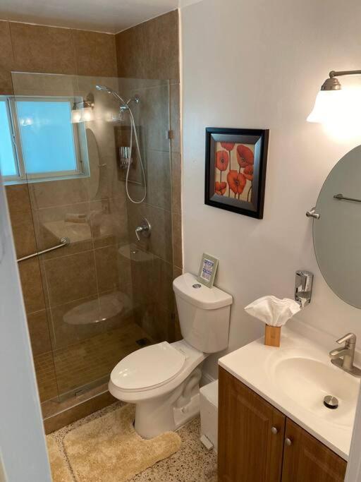 Stayover In Miami Home 2Br - 1Bth - Free Parking 외부 사진