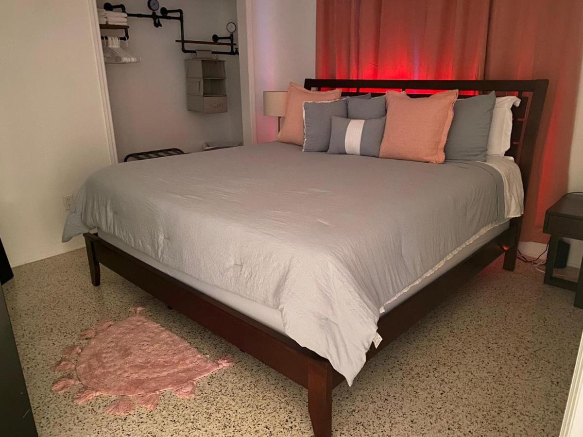 Stayover In Miami Home 2Br - 1Bth - Free Parking 외부 사진